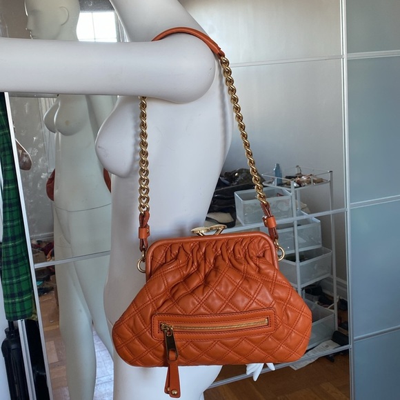 Marc Jacobs Orange Shoulder Bag with Gold-Tone Hardware - Picture 3 of 16